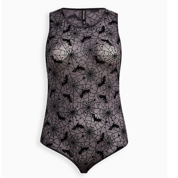 TORRID NWT WEBS & BATS MESH BODYSUIT - HALLOWEEN - Picture 4 of 5